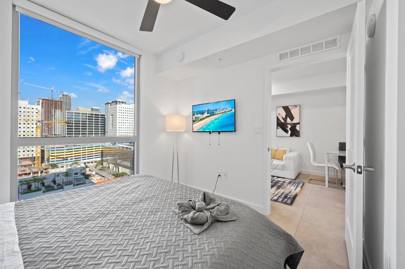 Modern Unit Mins From Brickell With Free Parking Apartamento